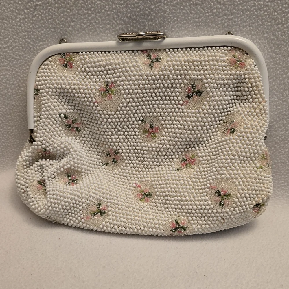 Elegant Floral Beaded Clutch